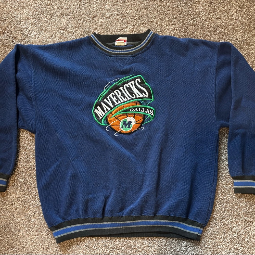 Vintage Dallas Mavericks Sweatshirt